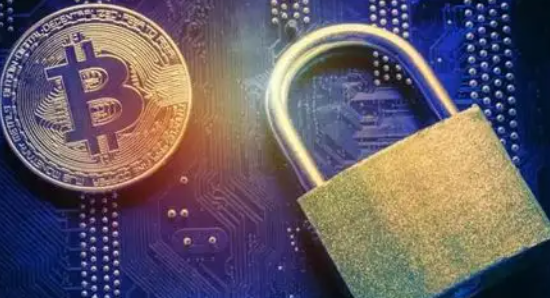 欧易交易所技术架构概览，展示分布式节点与安全防护体系